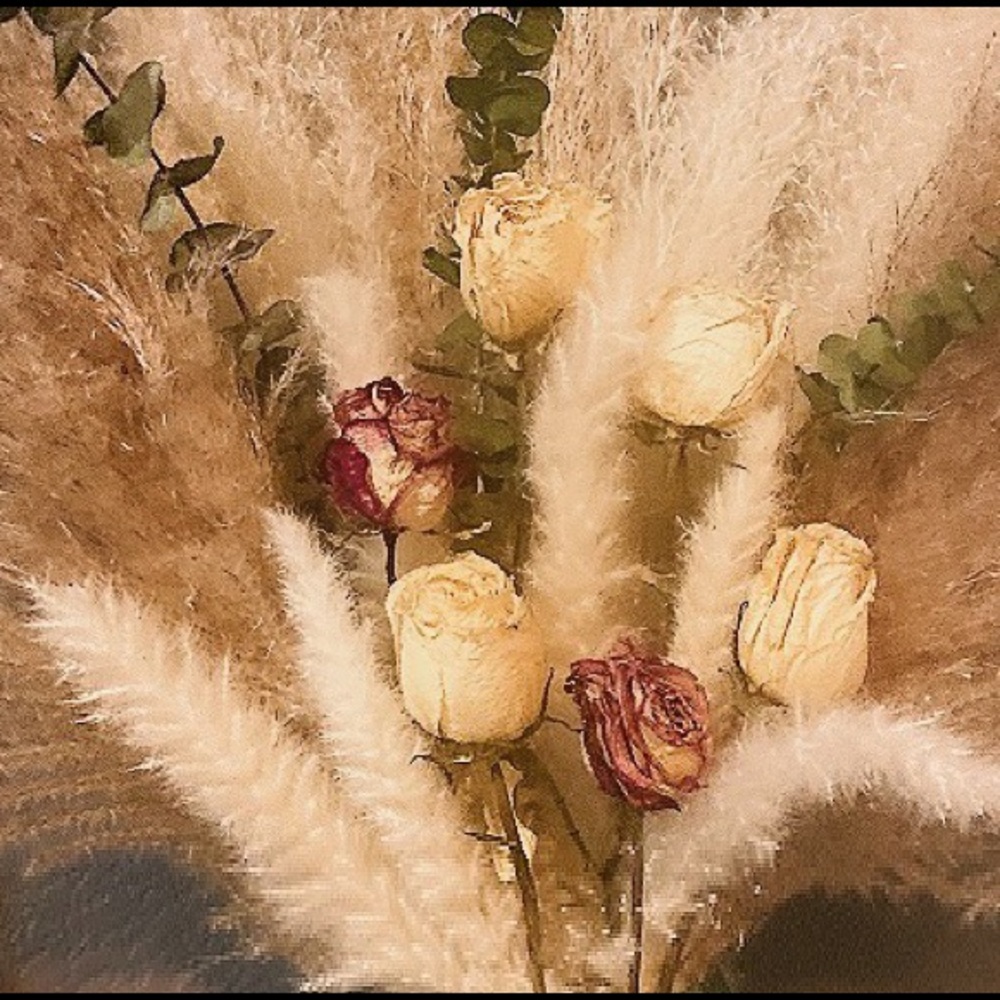 Arrangement PAMPAS Grass & Real Shellac Roses Arrangement!!! UNiQUE